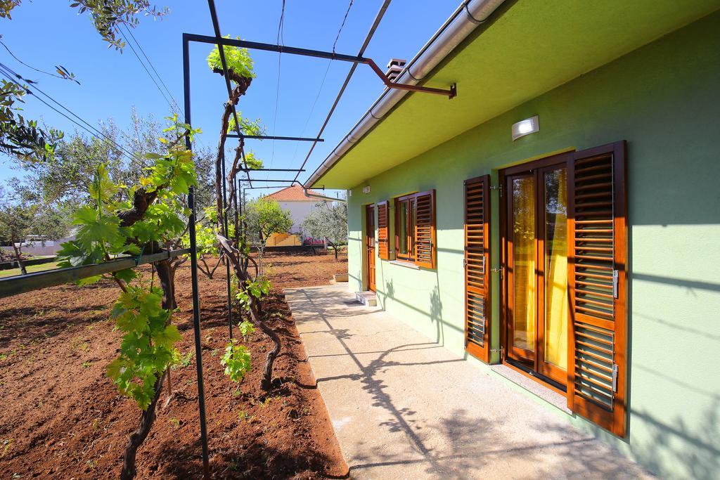 Holiday Home Zemljak Sukošan Zewnętrze zdjęcie